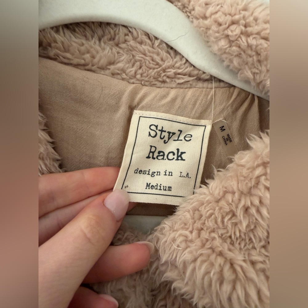Style Rack Beige Sherpa Jacket - Picture 4 of 6